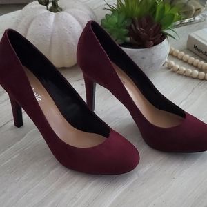 Kelly & Kate Wine Colored Heels Sz 9